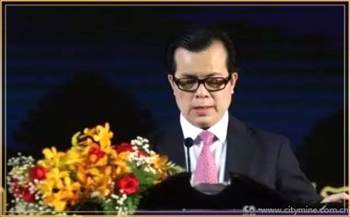 美国潮商总会陈少斌在致辞